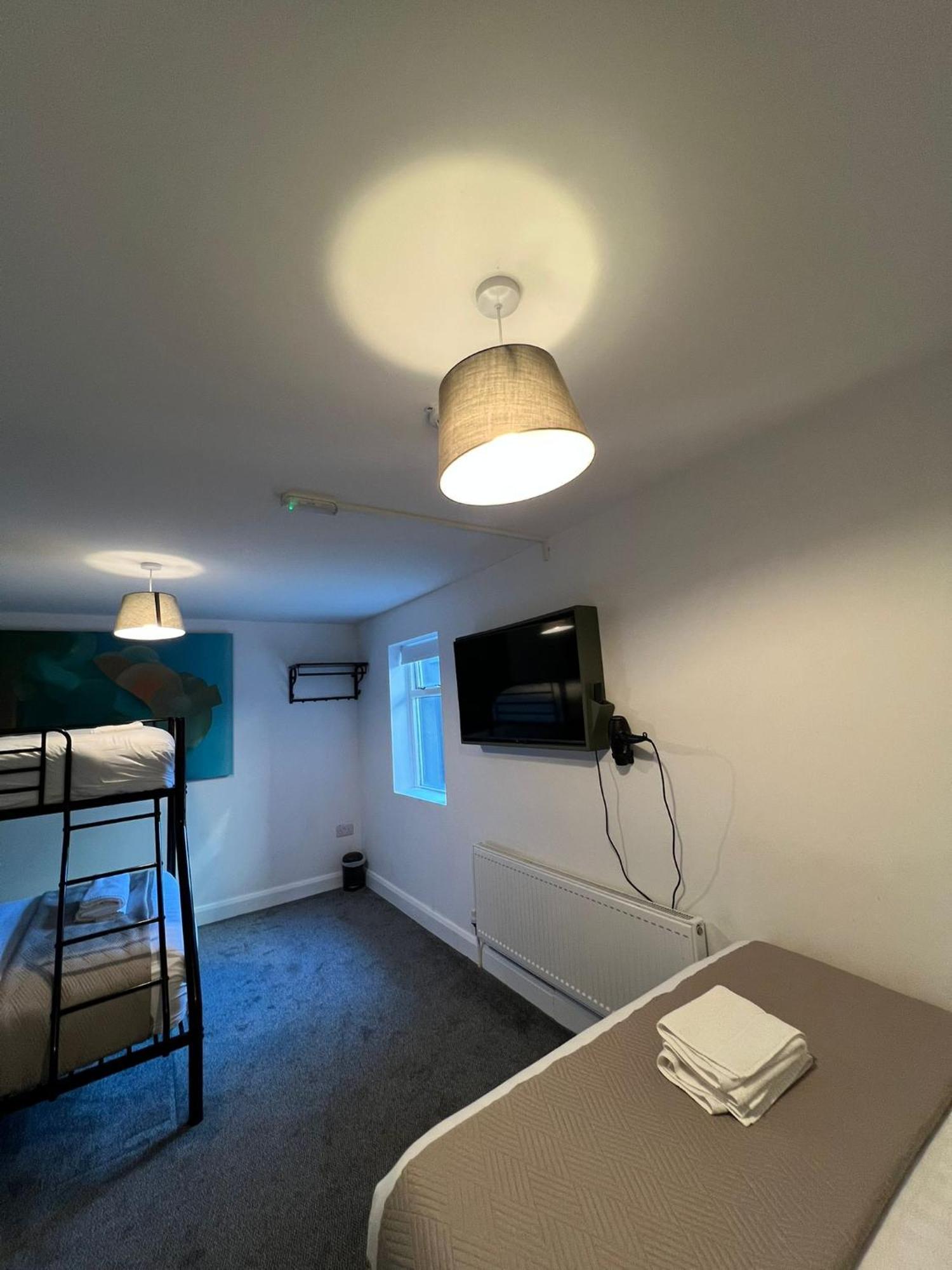 غالواي Mary Mullen'S Rooms Eyre Square. المظهر الخارجي الصورة